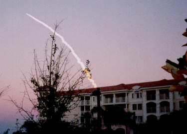 �nibus Espacial Atlantis decolando